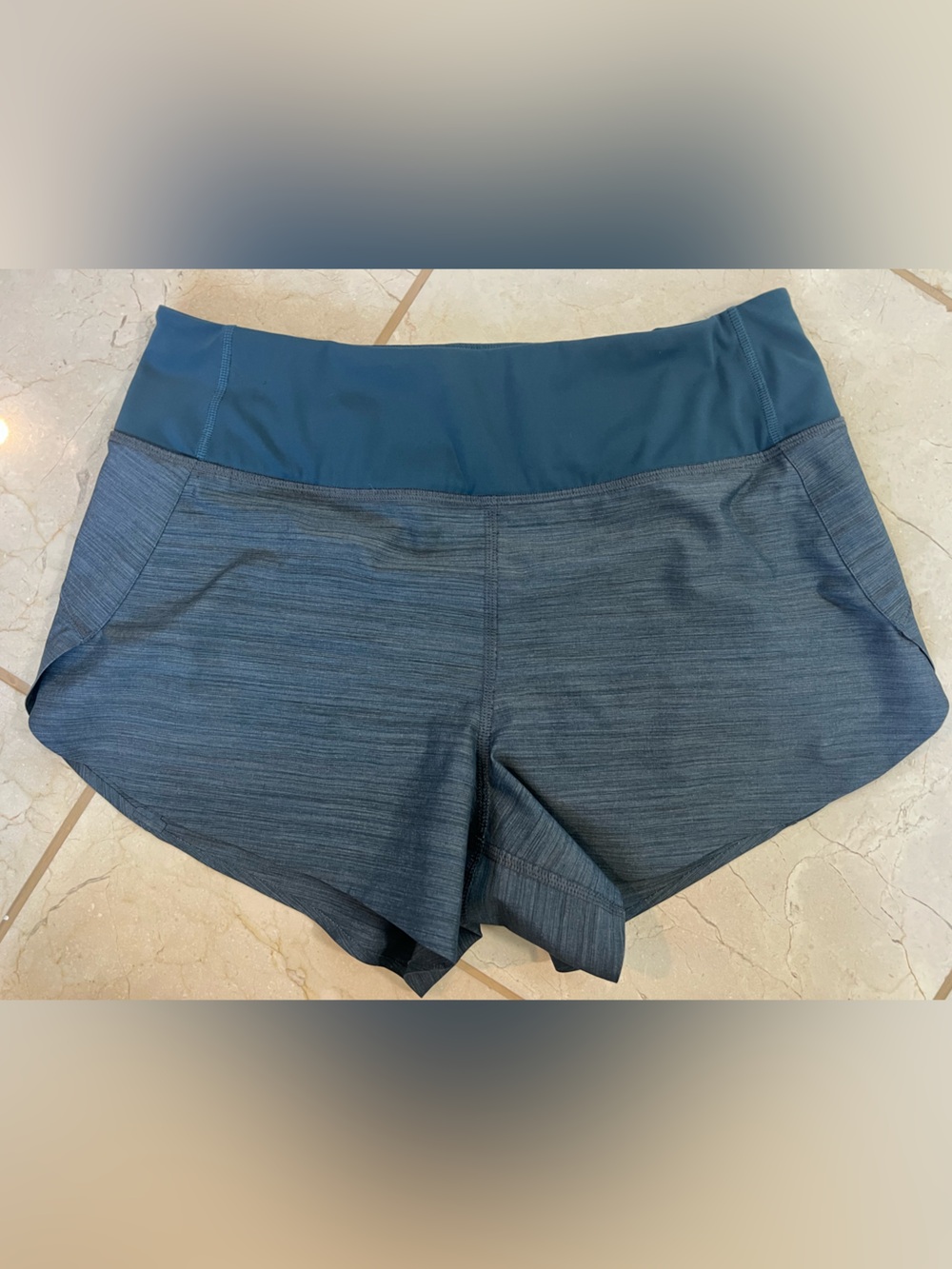 Athleta Run With It Womens 3.5" Running Shorts Heathered Teal Blue Size XS